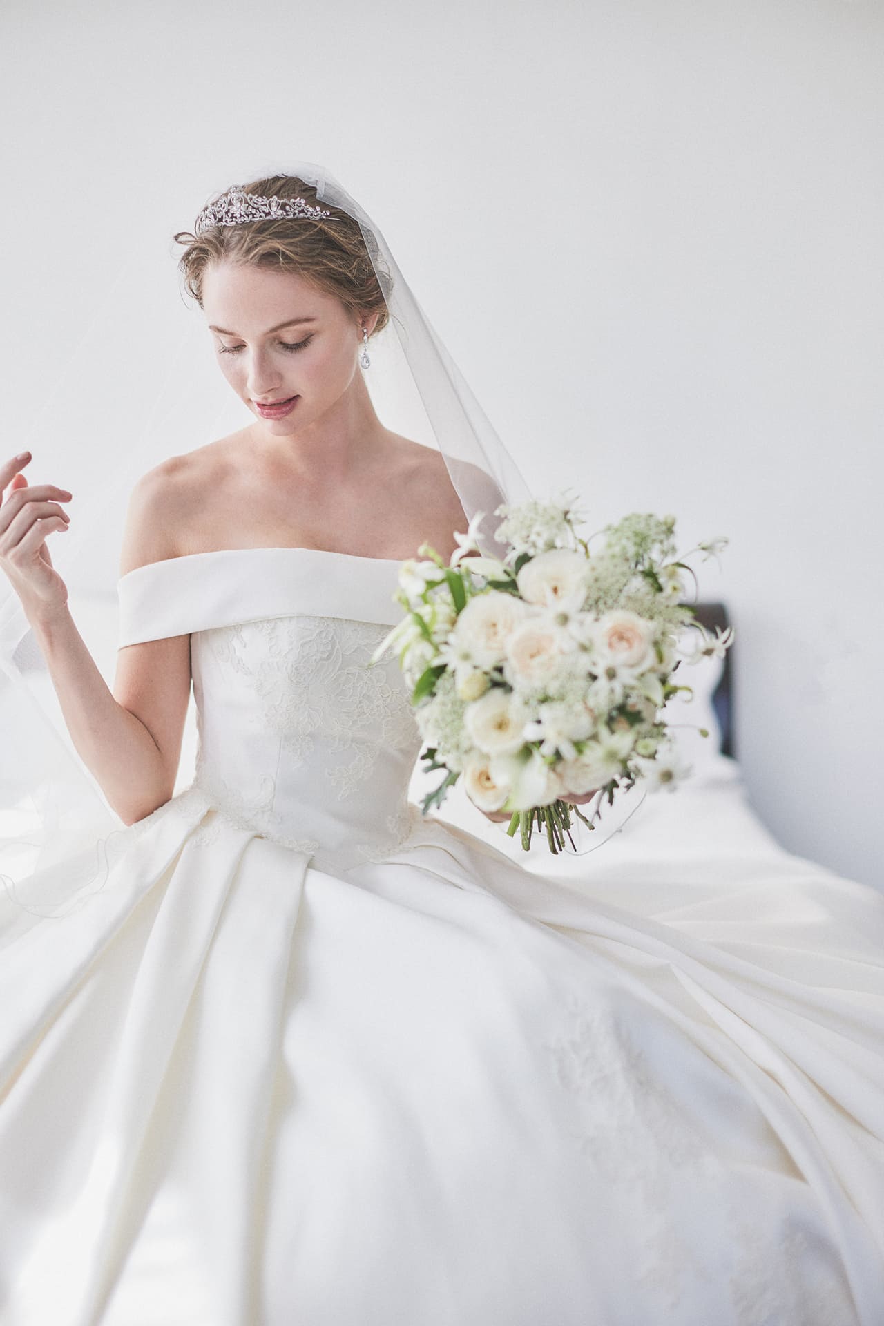 Weddingtableウェディングドレスイメージ