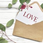 少人数結婚式の招待状の返信メッセージの書き方は？手作りする場合の印刷方法や業者の部数制限は？記事サムネイル