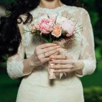 「大人婚」にぴったりのウェディングドレスをご紹介記事サムネイル