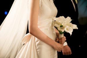 挙式のみの結婚式に向いているおすすめのサプライズ演出とは？記事サムネイル