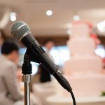 レストランウェディングに司会は必要？ふさわしい司会の立て方とは記事サムネイル
