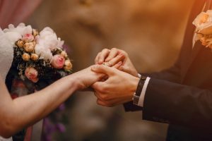 [大人のフォト婚]静かに幸せを祝いたいお二人におすすめの結婚式スタイル記事サムネイル