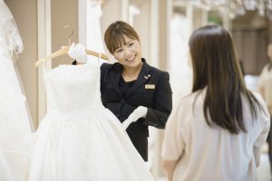 少人数結婚式（少人数婚）でもお色直しはできる！ポイントを押さえて成功させよう記事サムネイル