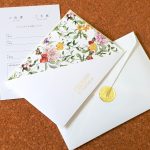 大人婚（大人ウェディング）にふさわしい招待状のテイストとは？失敗しないためのポイント記事サムネイル