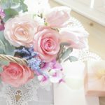 授かり婚（マタニティウェディング）をした人へのお祝いは？ 知っておきたいマナーや喜ばれるプレゼントを確認！記事サムネイル