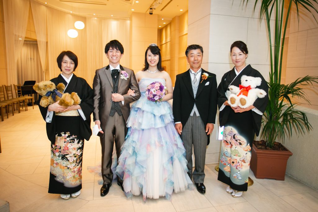 結婚式の家族写真