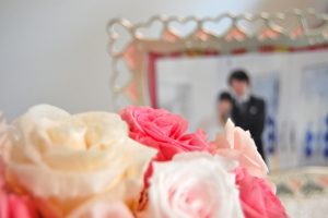 結婚式の写真とブーケ