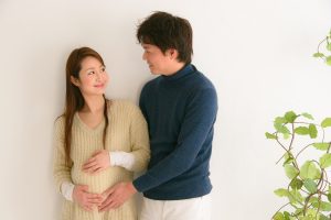 妊娠を喜ぶカップル