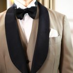 1.5次会で着る新郎の服装を定番からおしゃれカジュアルまでご紹介！お呼ばれ男性ゲストのマナーも解説記事サムネイル