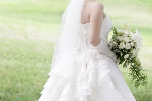 ウェディングドレスを着た花嫁
