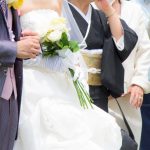家族での結婚式の流れを教えて！家族への感謝を伝えられる結婚式記事サムネイル