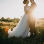 国際結婚で結婚式しないとどうなる❓国際結婚をしたみんなはどうしてる❓ご祝儀やお祝いについても解説！記事サムネイル