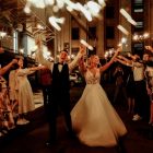 ゲストは友人のみの結婚のお披露目パーティ!おすすめの演出やよくある質問を紹介